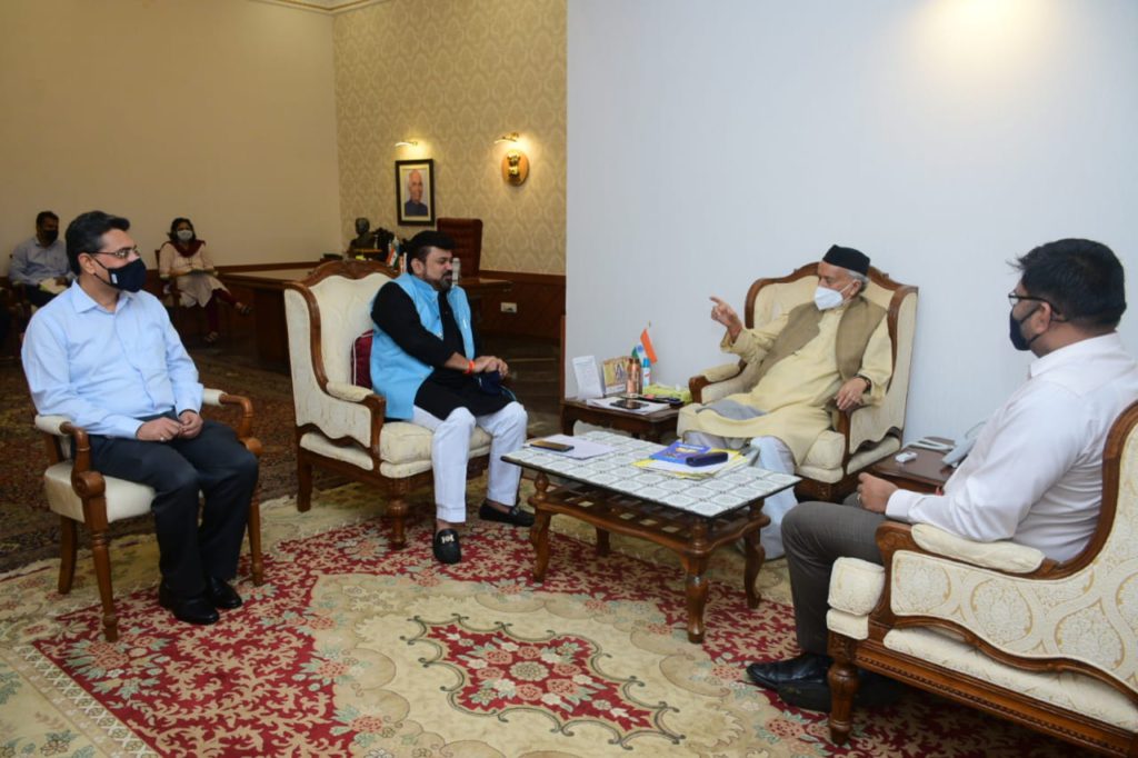 minister uday samant and governor meeting 2 अंतिम वर्षाच्या परीक्षासंदर्भात तंत्रशिक्षण मंत्री उदय सामंत यांनी राज्यपालांची घेतली भेट