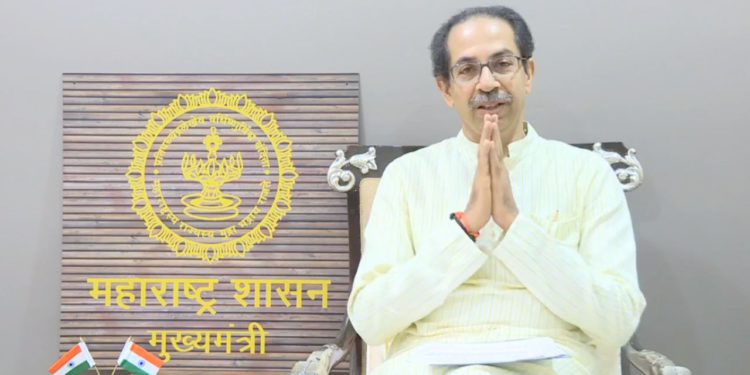 प्रशासकीय यंत्रणांनी सावध राहून चाचण्यांचे प्रमाण वाढवावे, मास्कचा वापर बंधनकारक करावा – मुख्यमंत्री उद्धव ठाकरे यांचे निर्देश