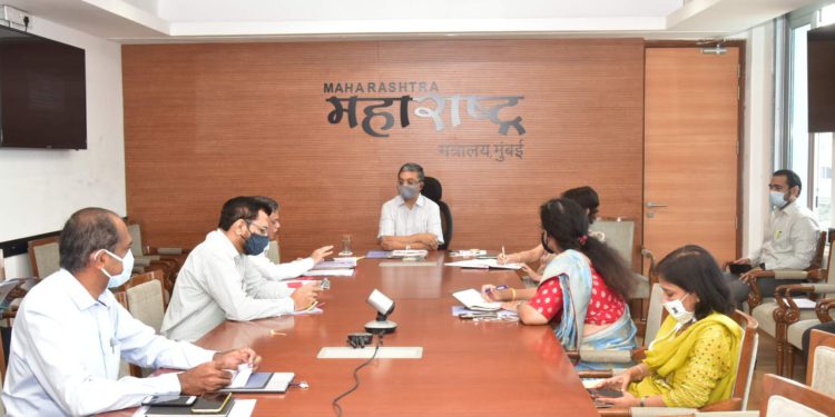 कोरोना लसीकरणाच्या तयारीचा मुख्य सचिवांकडून आढावा