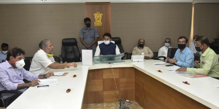 तारापूर अणुऊर्जा प्रकल्प परिसरातील अनधिकृत बांधकामासंदर्भात  तातडीने कारवाई करून अहवाल सादर करा   