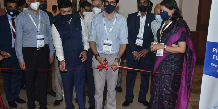 राज्यात इलेक्ट्रिक वाहनांच्या वापरासोबतच हरित उर्जानिर्मितीस चालना देणार – पर्यावरणमंत्री आदित्य ठाकरे