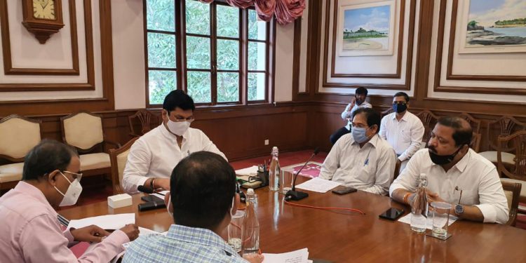 परळ येथील संत रोहिदास भवनाच्या बांधकामास गती देण्याचे सामाजिक न्यायमंत्री धनंजय मुंडे यांचे निर्देश