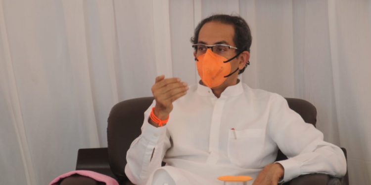 दुर्गम भागातील नागरिकांच्या लसीकरणासाठी आवश्यक सुविधा द्या – मुख्यमंत्री उद्धव ठाकरे