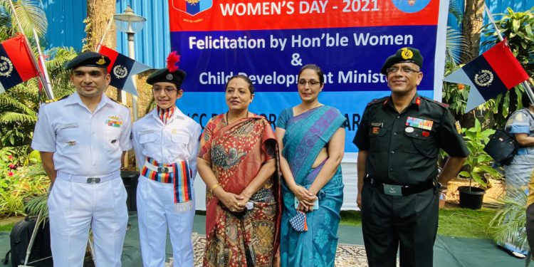 गिर्यारोहक काम्या कार्तिकेयनचा महिला व बालविकासमंत्री ॲड. यशोमती ठाकूर यांच्या हस्ते सत्कार
