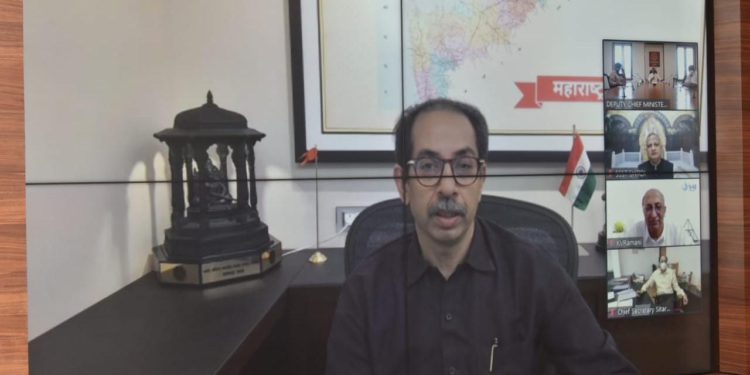 ऑक्सीजन निर्मिती प्रकल्पाद्वारे साईबाबा विश्वस्त संस्थानने माणुसकीची शिकवण जपली : मुख्यमंत्री उद्धव ठाकरे