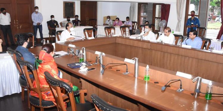 सोमवारपासून पुणे जिल्ह्यातील महाविद्यालये, विद्यापीठ आणि पर्यटनस्थळे सुरू होणार – उपमुख्यमंत्री अजित पवार यांचे कोविड आढावा बैठकीत निर्देश