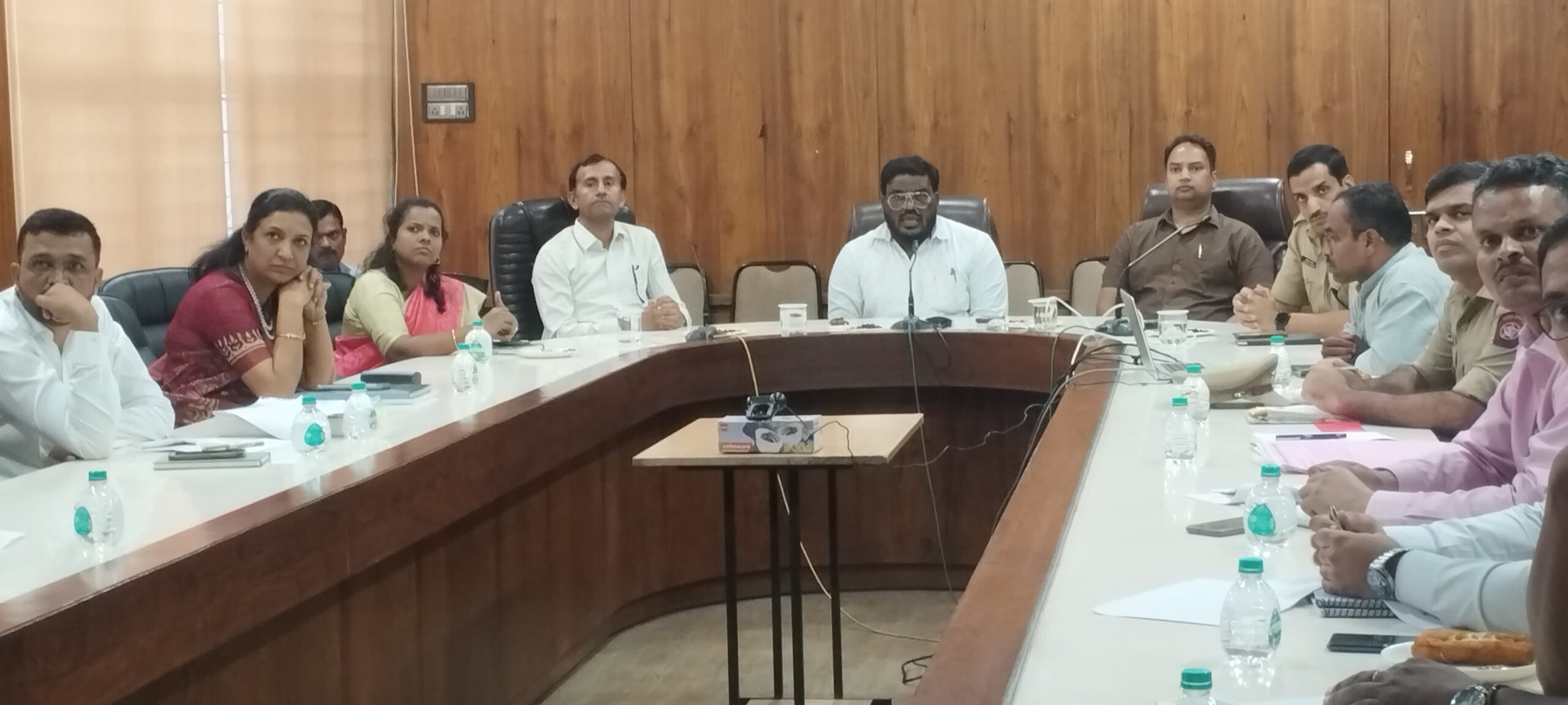 विधानसभा मतदारसंघातील निवडणूक कामकाजाचा खर्च निरीक्षकांकडून आढावा 1 - महासंवाद