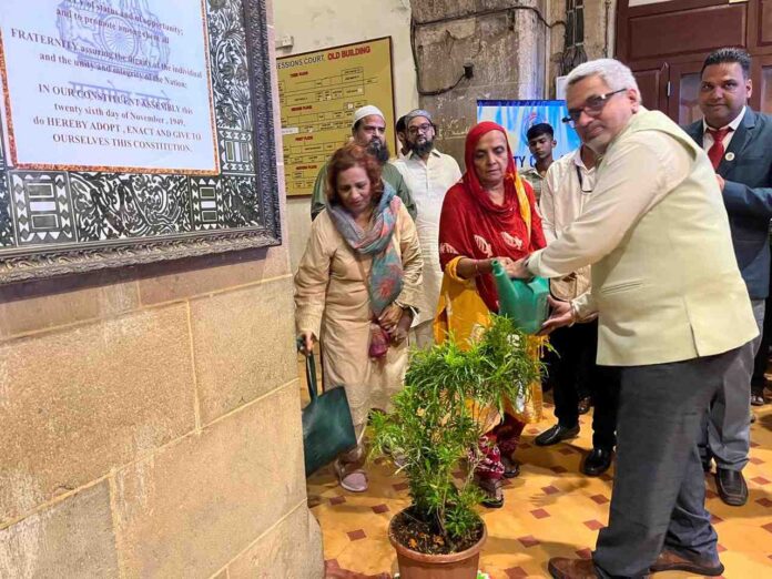 राष्ट्रीय लोक न्यायालयात ७०४ कोटींची प्रकरणे निकाली