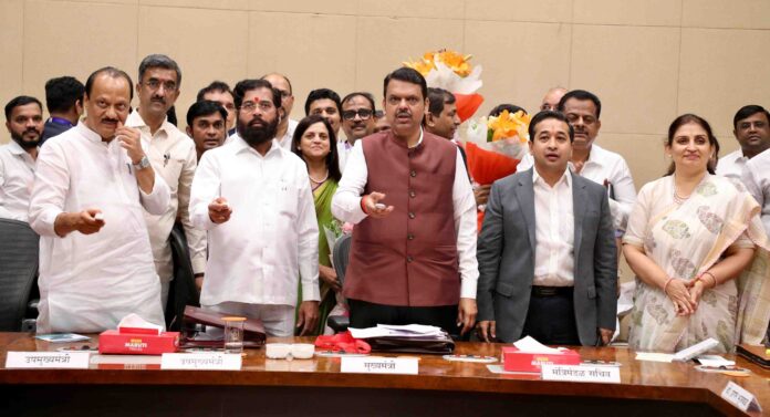 सिंधुदुर्ग जिल्ह्यातील पाण्याखालील संग्रहालयाचा मुख्यमंत्री देवेंद्र फडणवीस यांच्या हस्ते दूरदृश्यप्रणालीद्वारे शुभारंभ